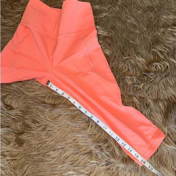 New Athleta Salutation Stash Pocket II Crop Capri Legging size M - Picture 5 of 7